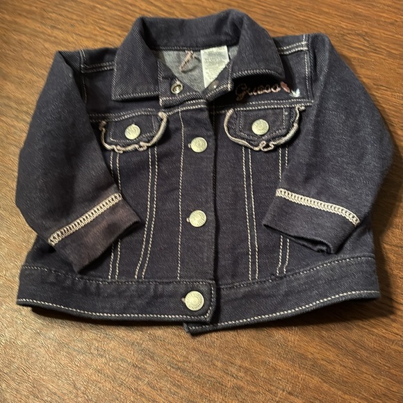 Guess Baby Jean jacket, long sleeve pink bodysuit and jeans 6-9 month size - Picture 3 of 11